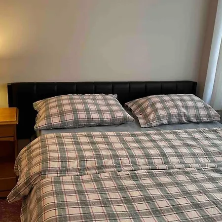 Besiktasin Merkezinde 2+1 House *