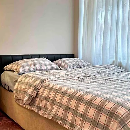 Apartamento Besiktasin Merkezinde 2+1 House